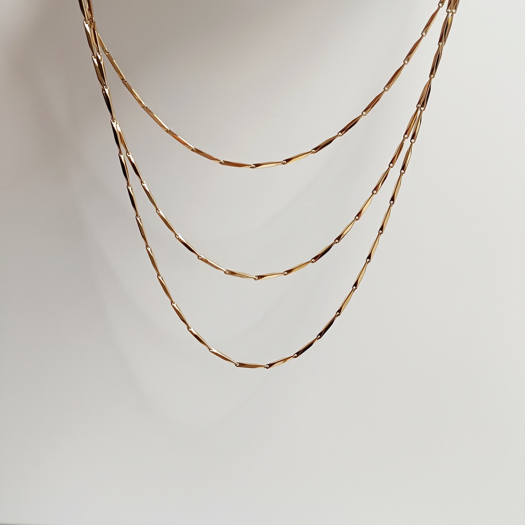 Collar Triple Cadena Dorado