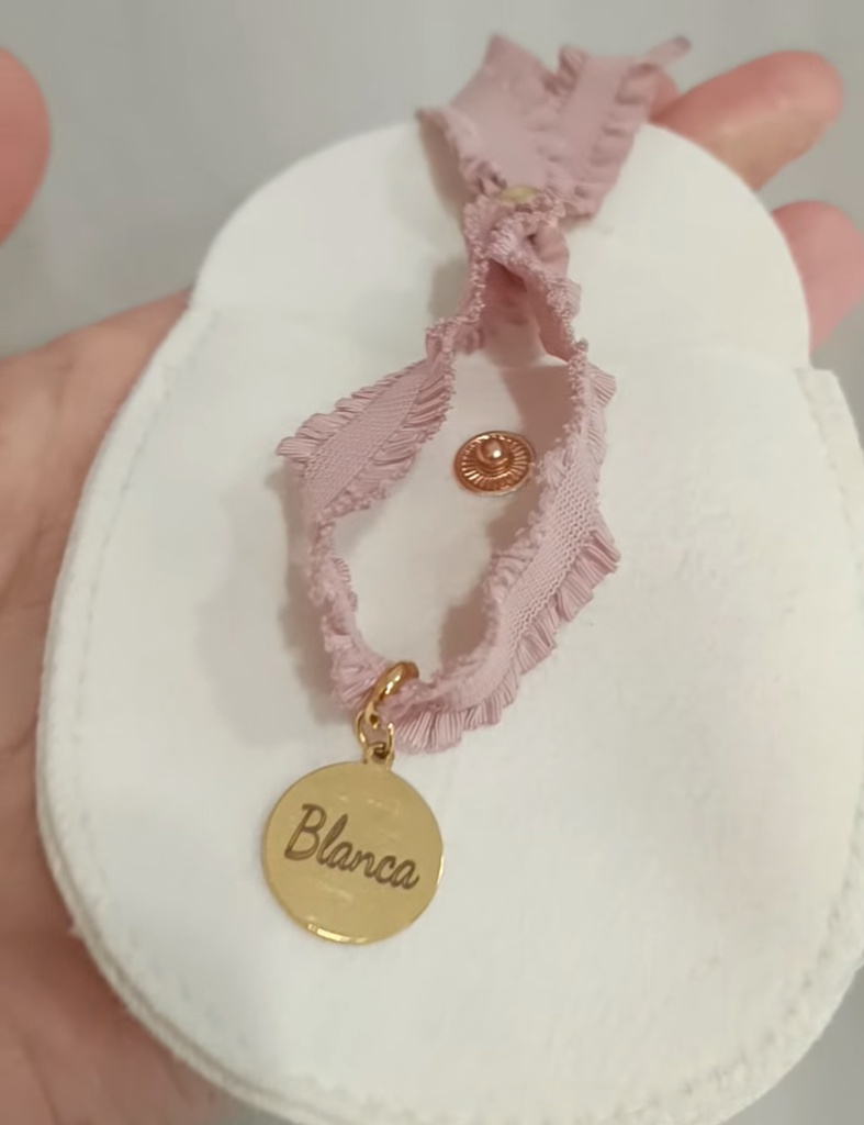 Pulsera Cinta Elástica Volante con Medalla Grabable (+ COLORES)