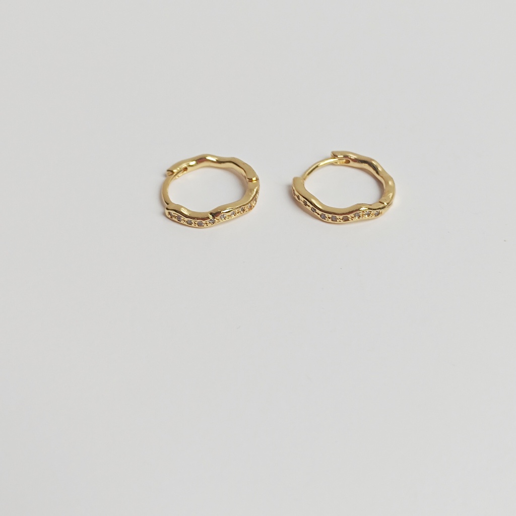 Aros Curvas Con Circonitas Dorado