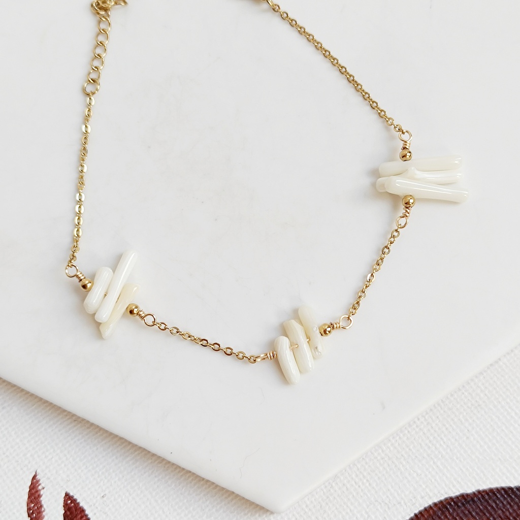Pulsera Tiras Perladas (Dorada)
