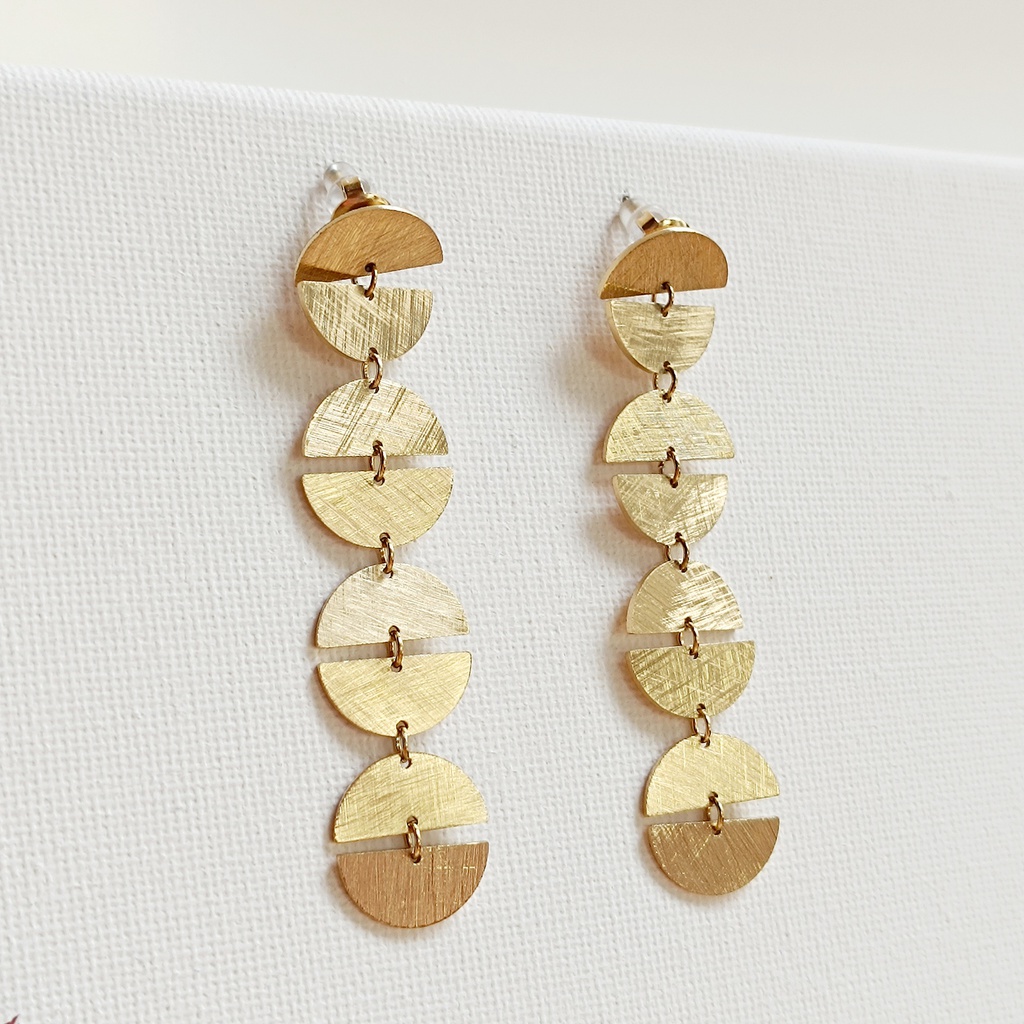 Pendientes Medios Círculos Mate Collection Dorado