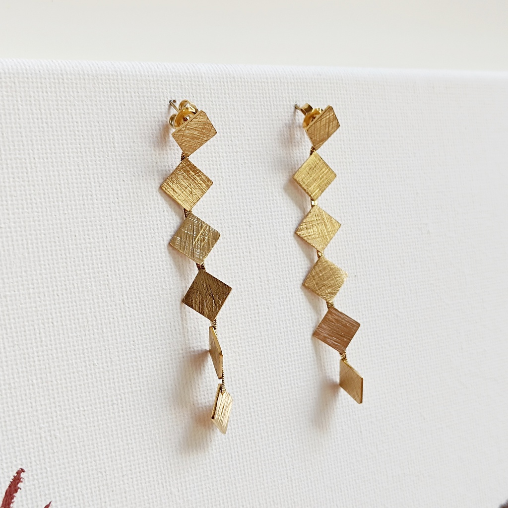 Pendientes Cuadraditos Con Textura Dorados