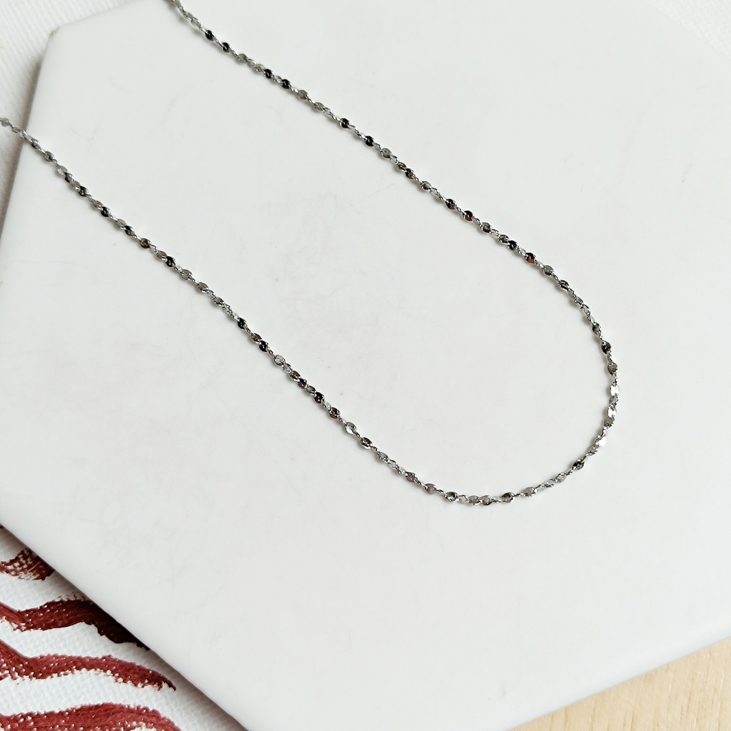 Collar Cadena Círculos Finos Plateado