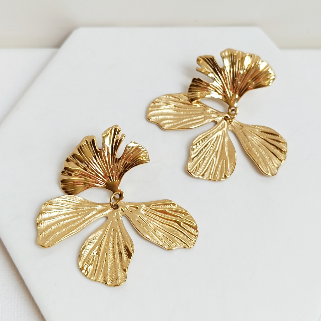Pendientes Largos Flor Realista Dorado