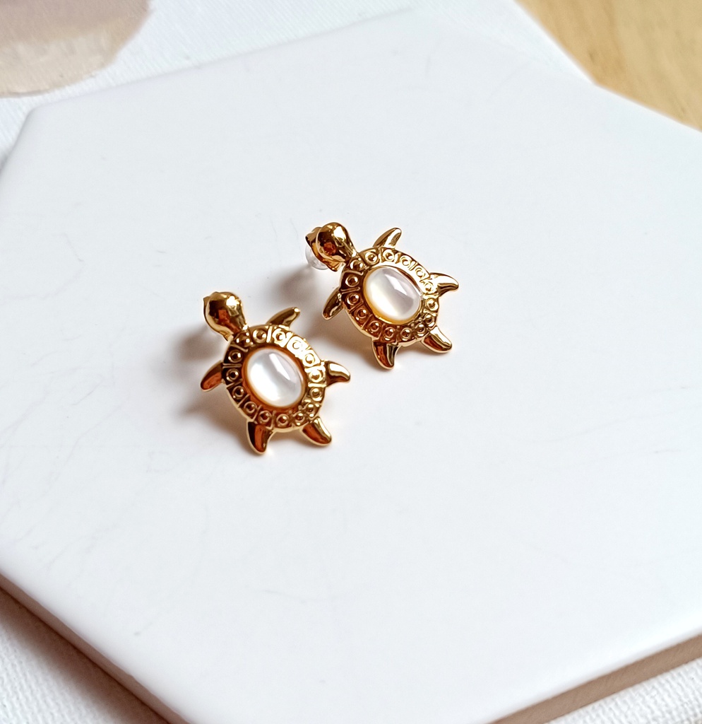 Pendientes Tortuga Con Nácar Dorado