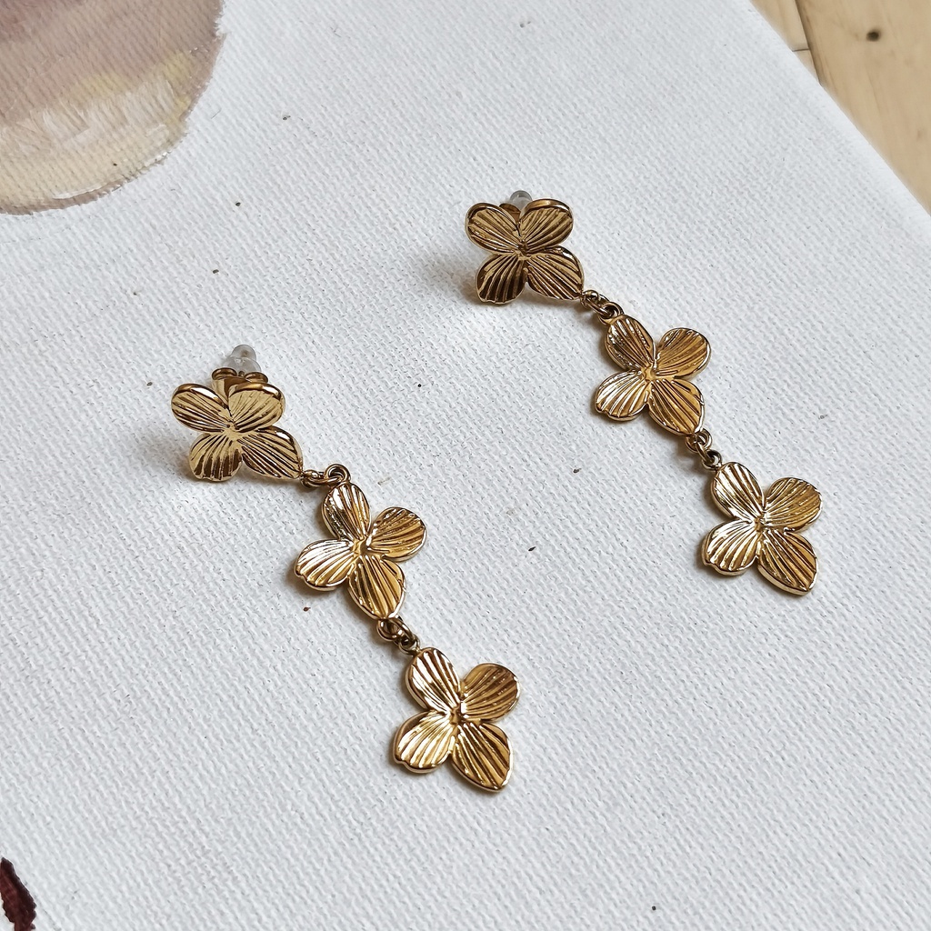 Pendientes Tres Flores Dorado