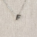 Collar Inicial Plateada Gruesa Letra "F"