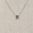 Collar Inicial Plateada Gruesa Letra "D"