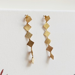 Pendientes Cuadraditos Con Textura Dorados