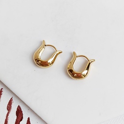 Aros Forma Ovalada Acabado En Punta Dorado