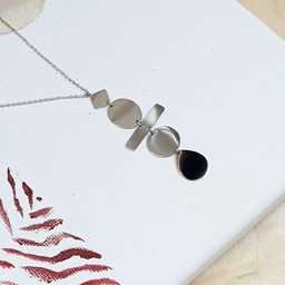 Collar Largo Formas Geométricas Plateado