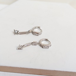 Arito Charm Cuadrado Y Triángulo Circonita Azul Plateado