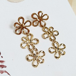 Pendientes Largos Triple Flor Dorado